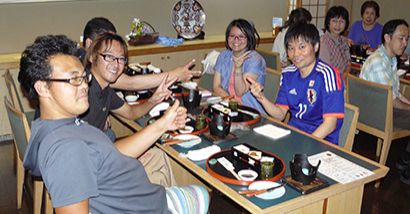 ボウリング後の食事会